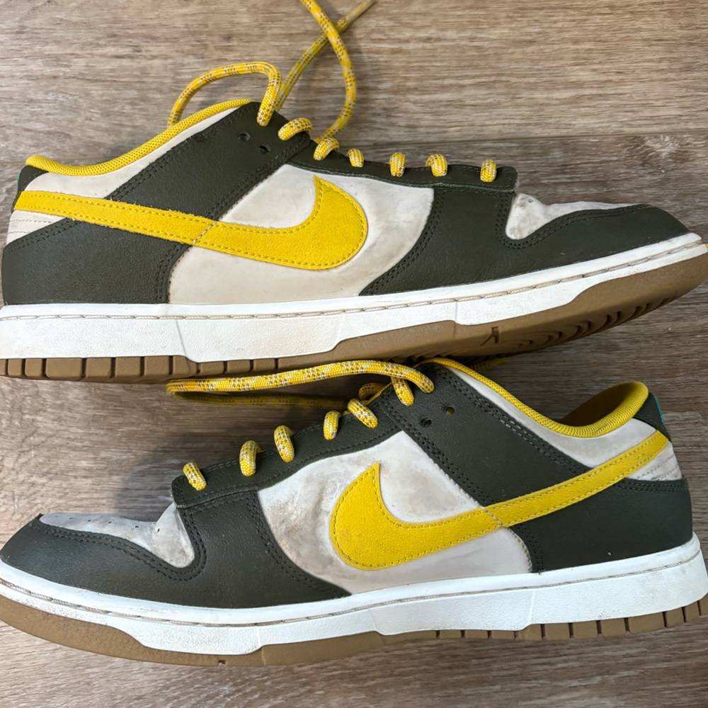 Nike Dunks low Yellow and Green